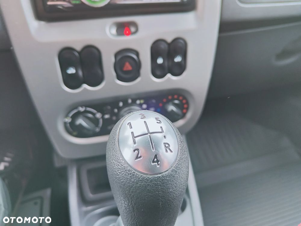 Dacia Duster 1.6 16V 105 4x2 Essentiel - 15