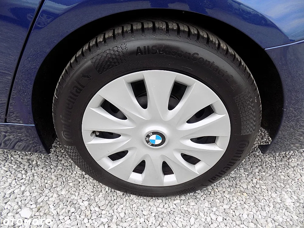 BMW Seria 3 316d Touring - 24