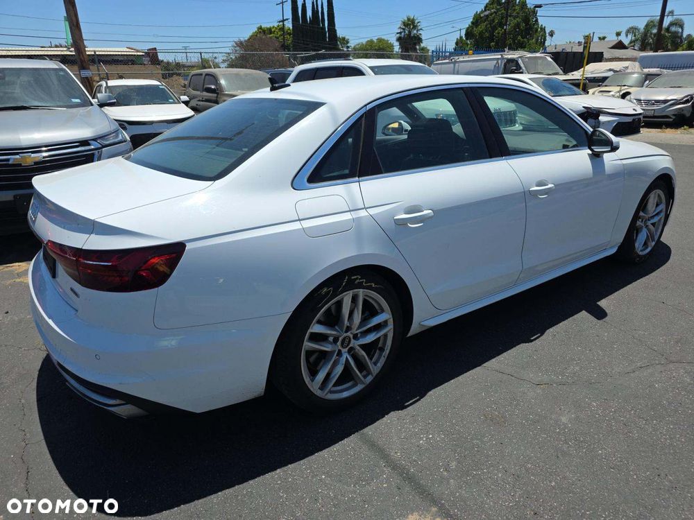 Audi A4 Limousine 45 TFSI quattro S tronic S line - 4