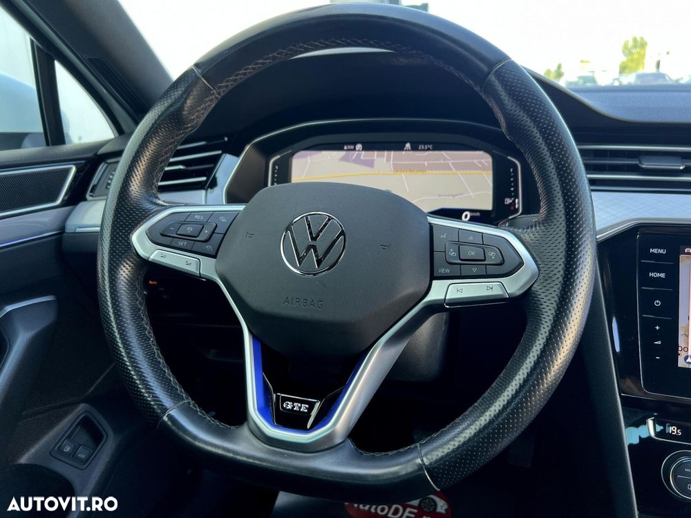 Volkswagen Passat - 11