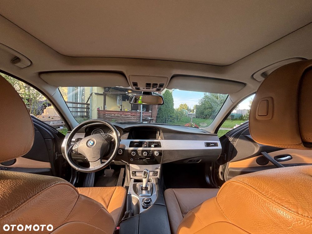 BMW Seria 5 520d - 13