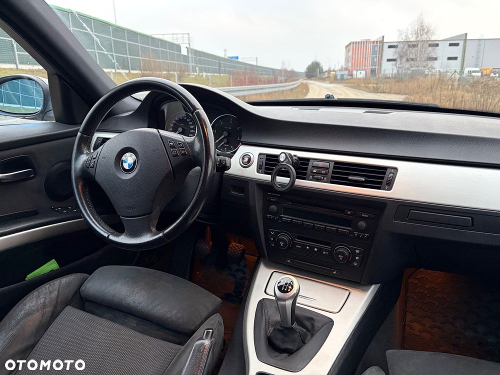 BMW Seria 3 330d - 17