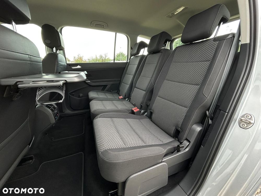 Volkswagen Touran 1.5 TSI EVO Comfortline - 10