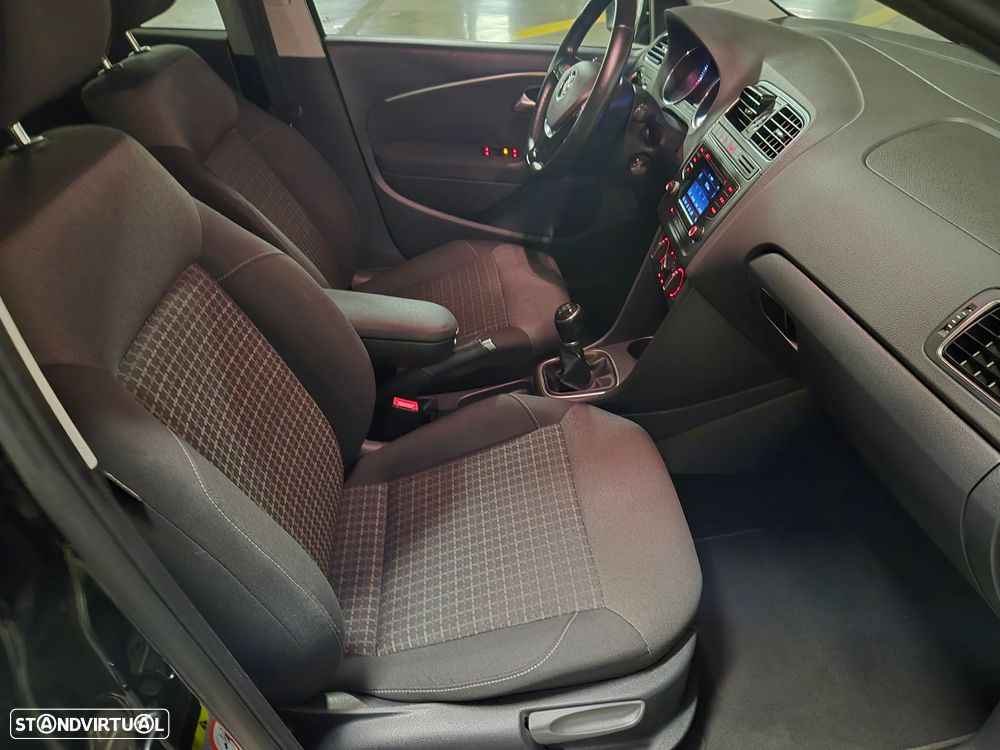 VW Polo 1.0 Confortline - 32