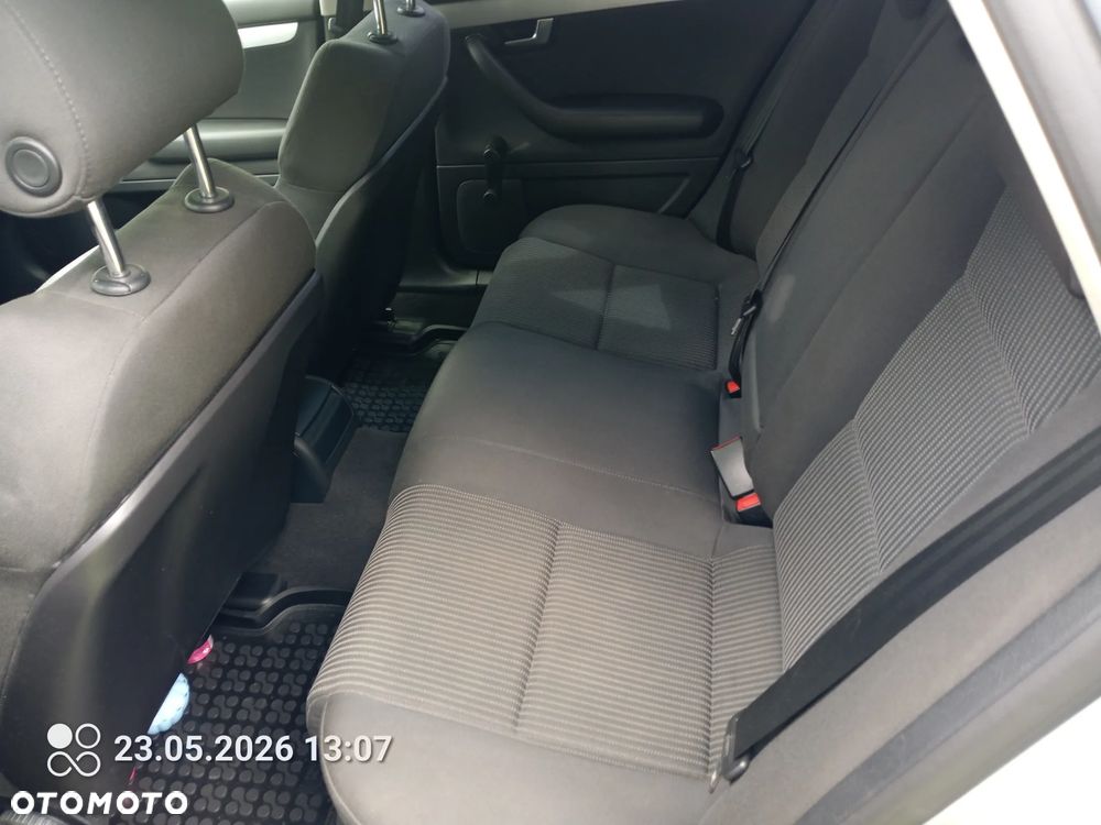 Audi A4 Avant - 13