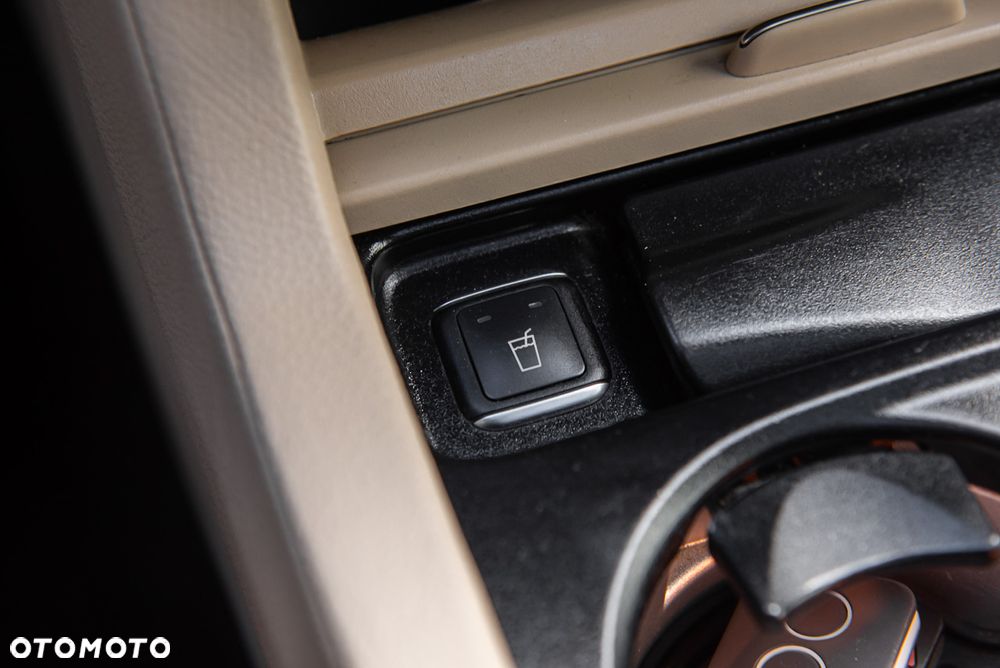 Mercedes-Benz GLE - 31