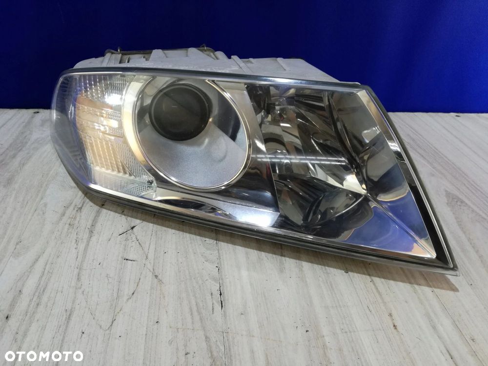 Skoda Octavia II 2 1Z lampa reflektor prawa przód Xenon Europa 04/08 - 1