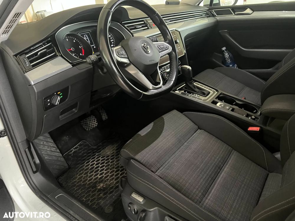 Volkswagen Passat 2.0 TDI SCR DSG Business - 4