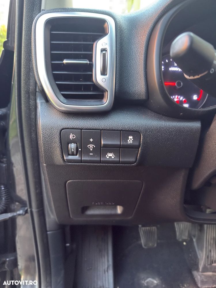 Kia Sportage 2,0 CRDI 2WD Vision - 20