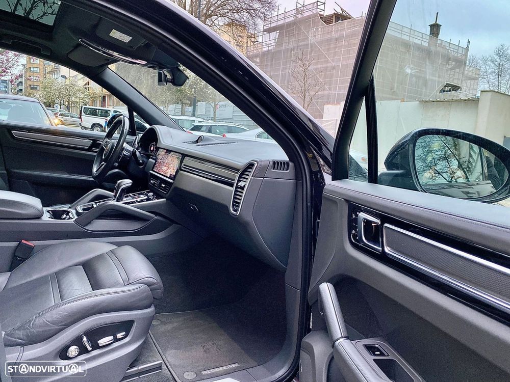 Porsche Cayenne S - 31