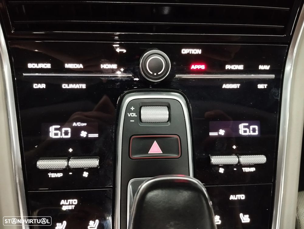 Porsche Panamera Sport Turismo 4 E-Hybrid Platinum Edition - 47