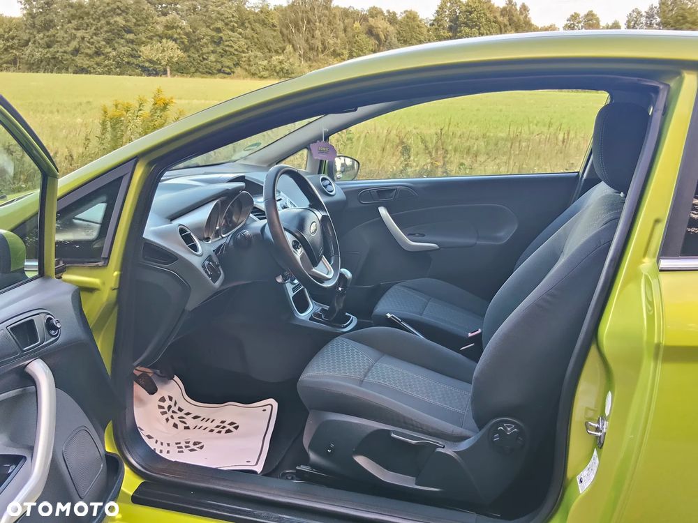 Ford Fiesta 1.4 Titanium EU5 - 23