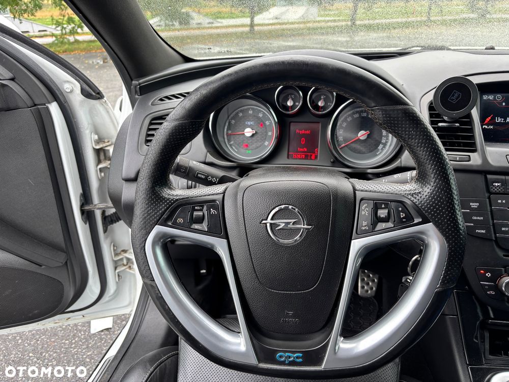 Opel Insignia - 17