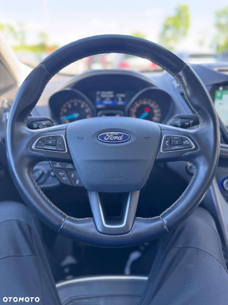 Ford Kuga - 16