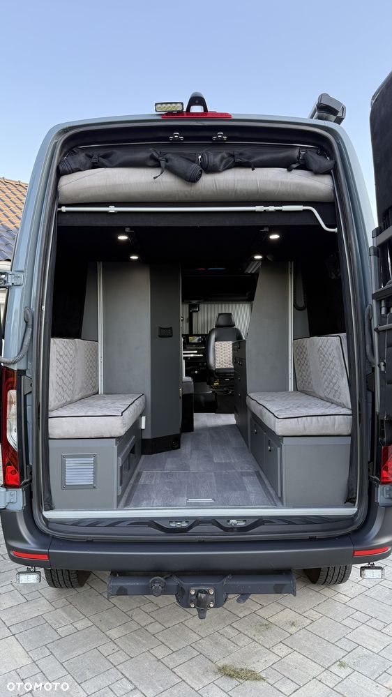 Mercedes-Benz Sprinter - 14
