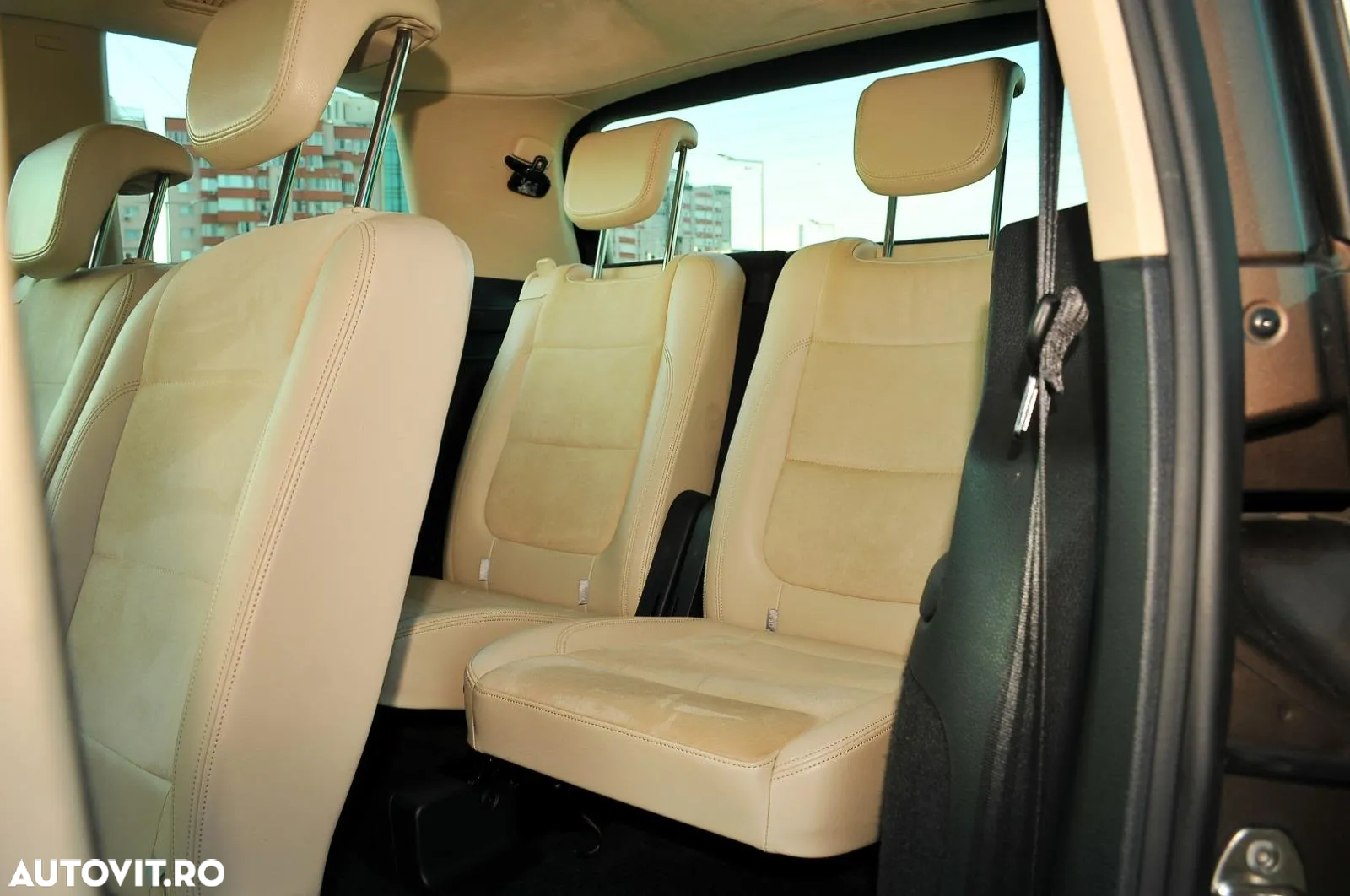Volkswagen Sharan 2.0 TDI DSG Blue Motion Highline - 4