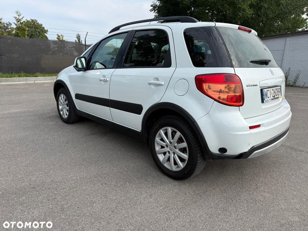 Suzuki SX4 - 10