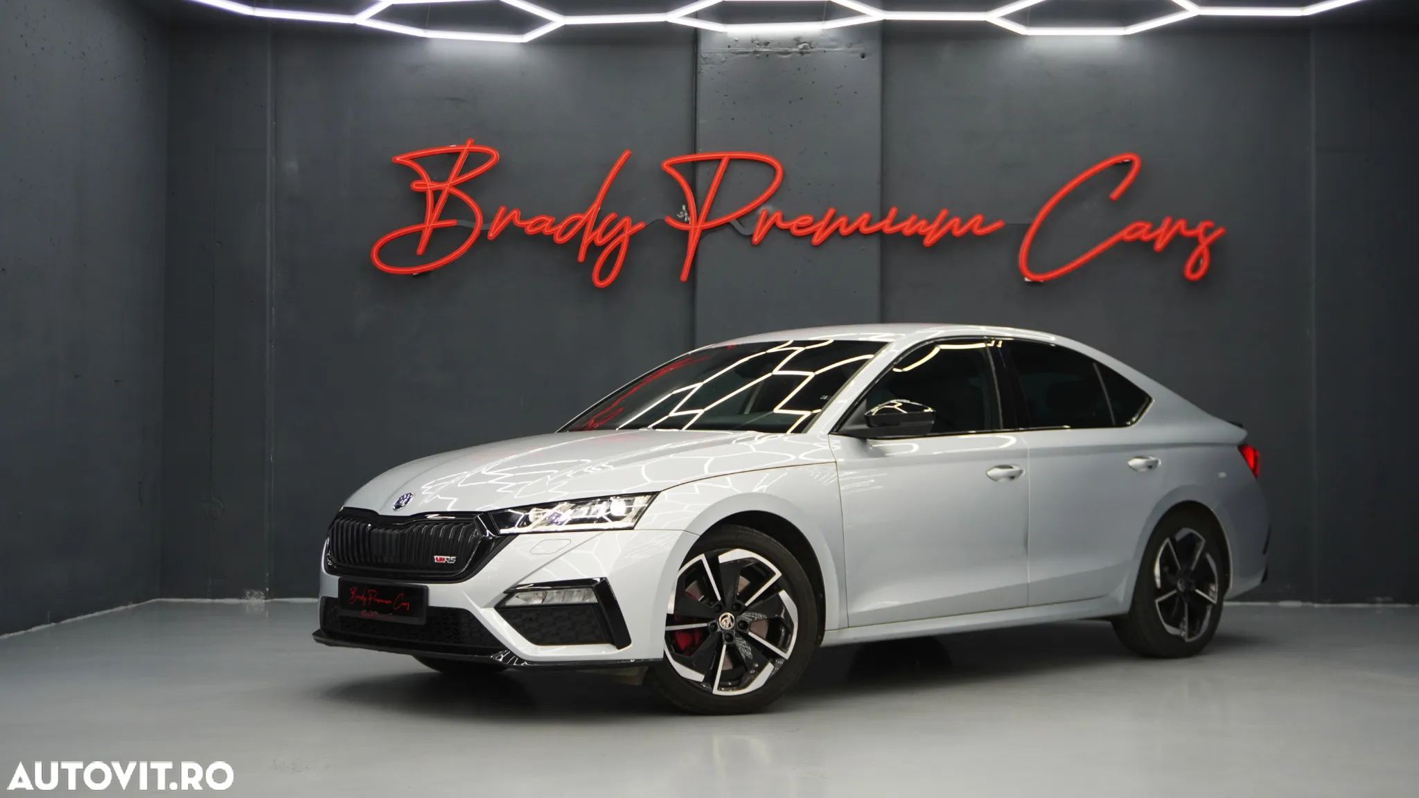 Skoda Octavia 2.0 TSI DSG RS - 1