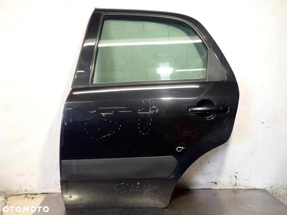 DRZWI LEWY TYŁ ZCE SUZUKI SX4 1.6 - 1