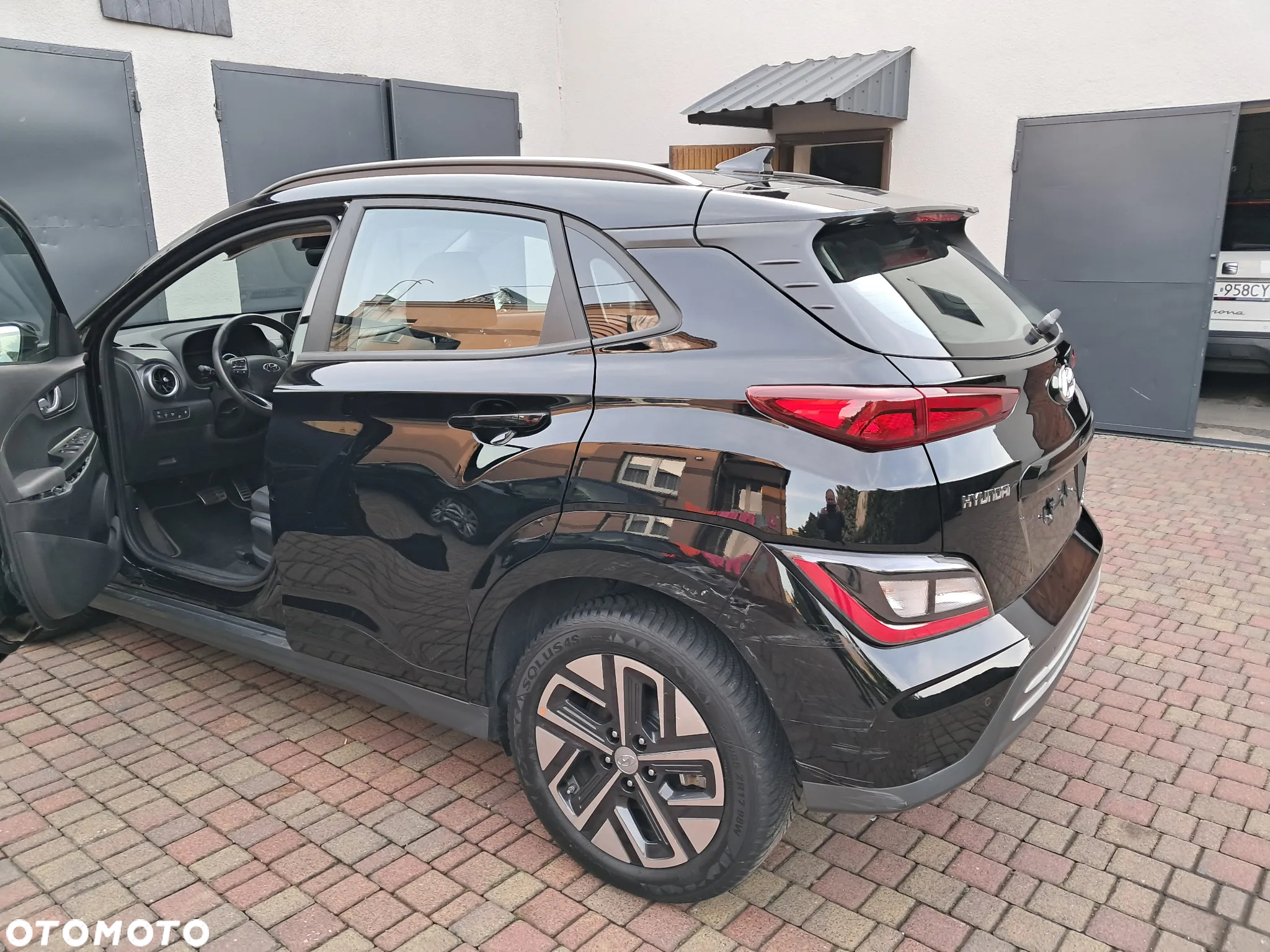 Hyundai Kona Electric 39kWh Style - 12