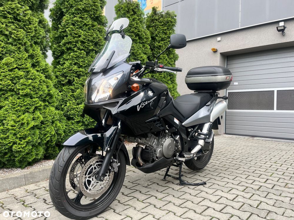 Suzuki V-STROM - 1
