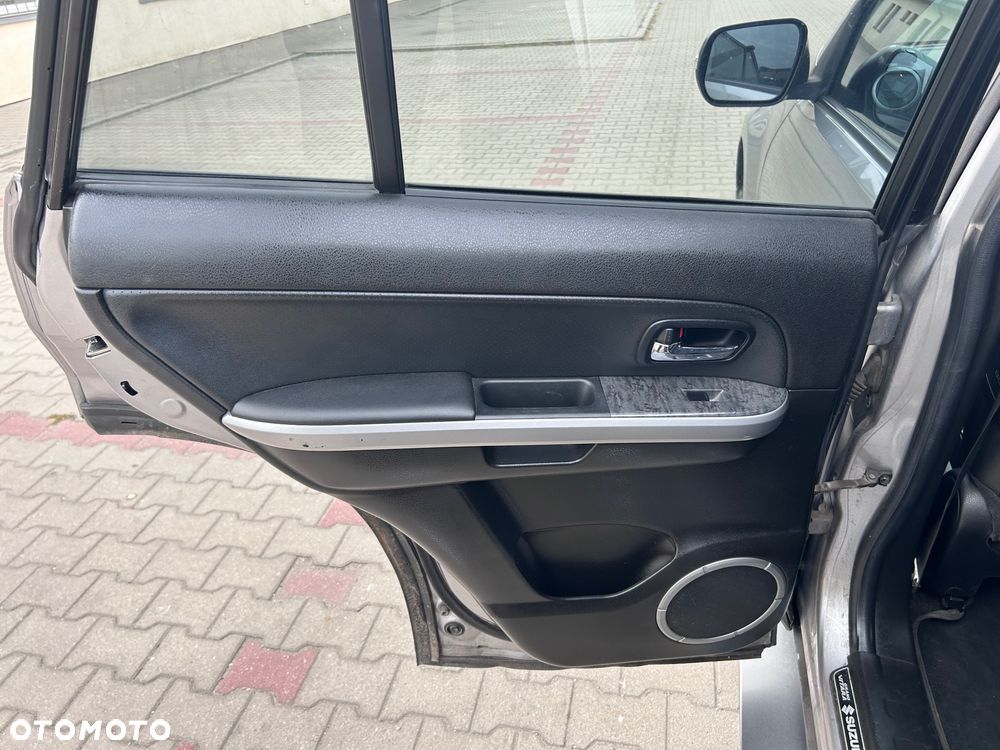 Suzuki Grand Vitara 3.2 V6 Elegance - 21