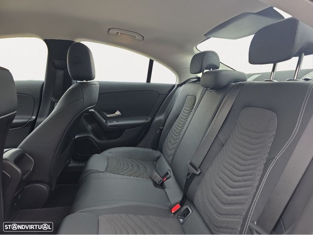 Mercedes-Benz CLA 180 - 14