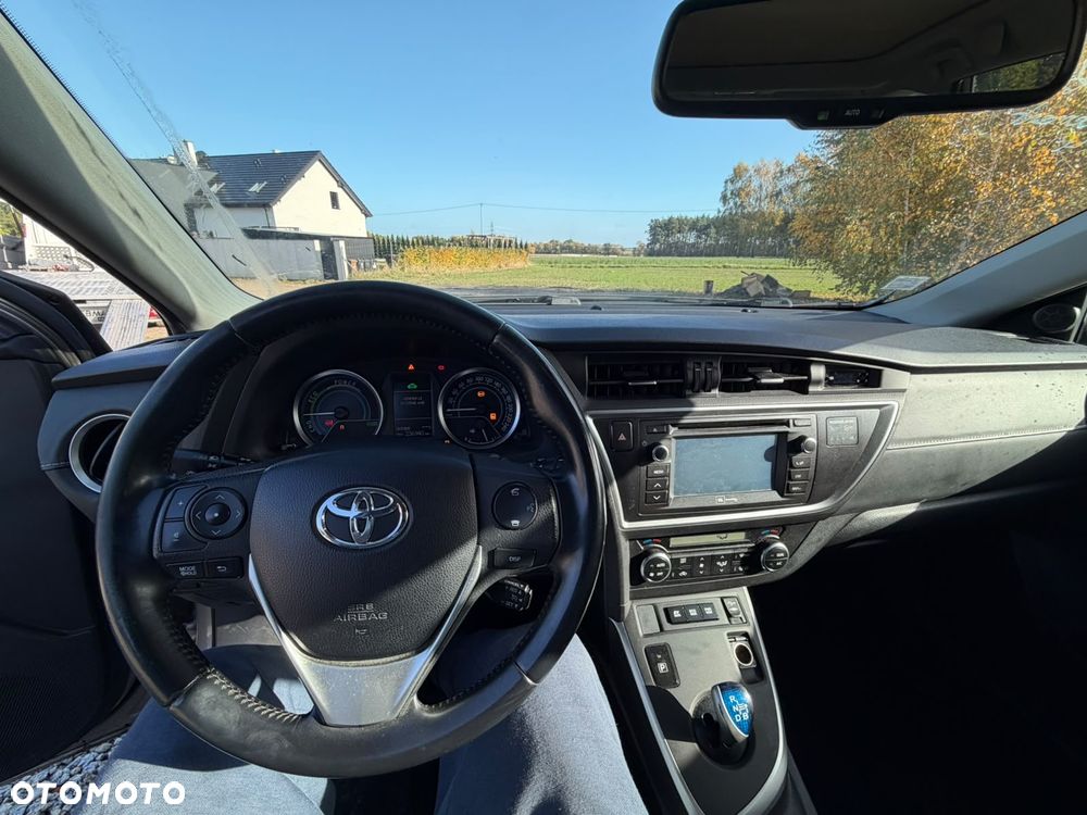 Toyota Auris 1.8 HSD Luna - 10