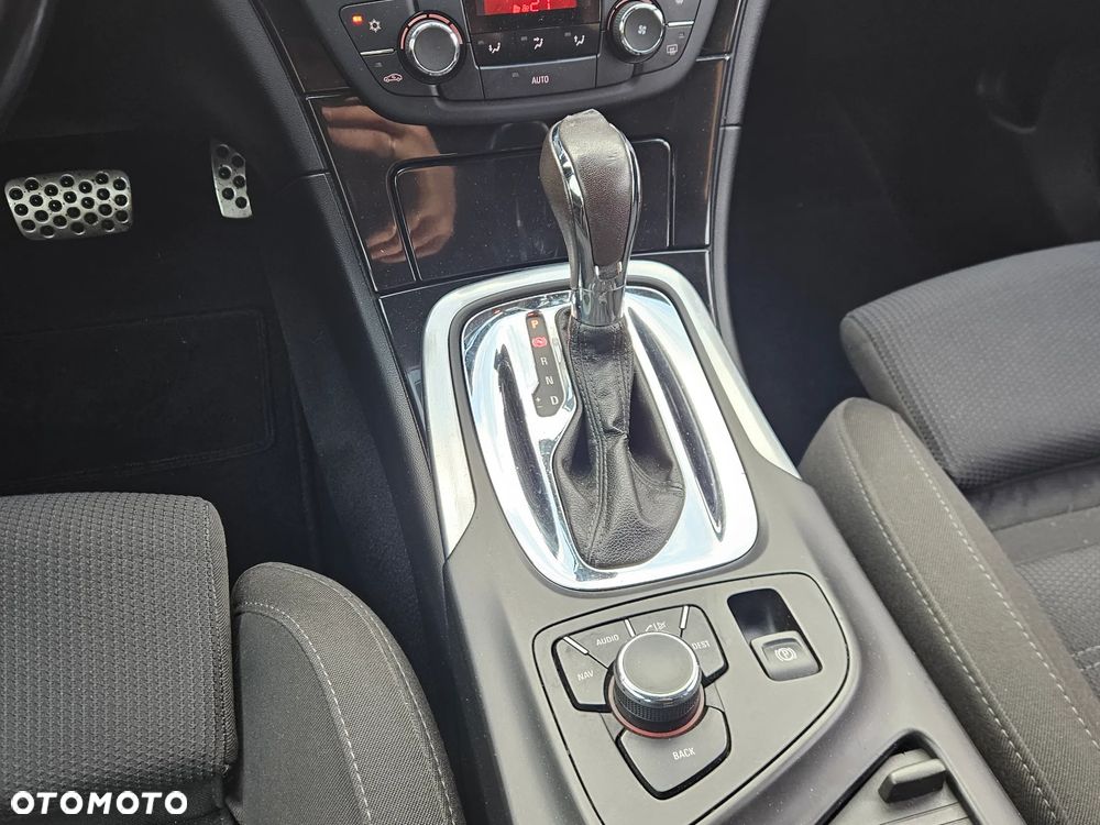 Opel Insignia 2.0 CDTI Automatik Edition - 10