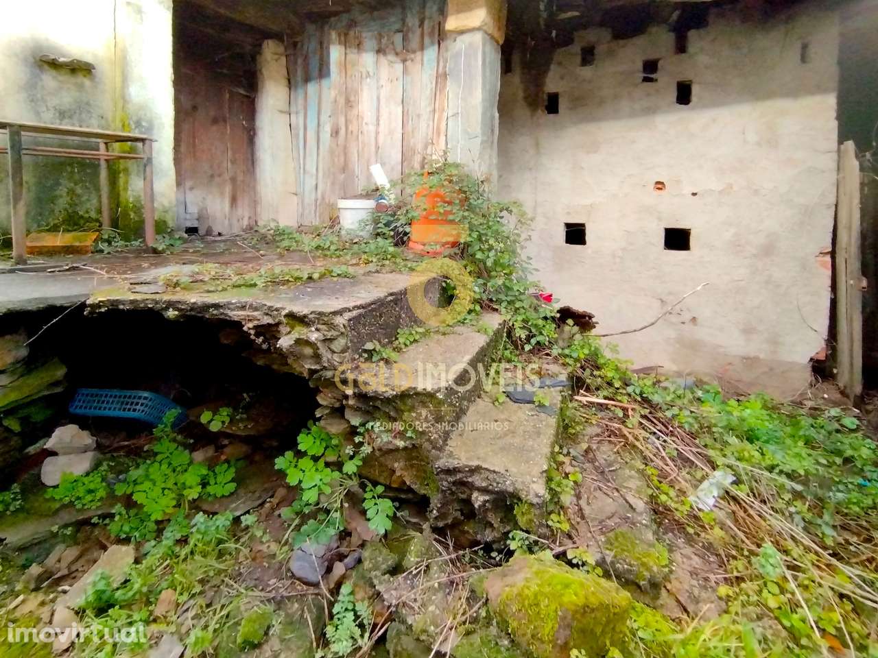 Moradias para Restaurar - Grande imagem: 4/7