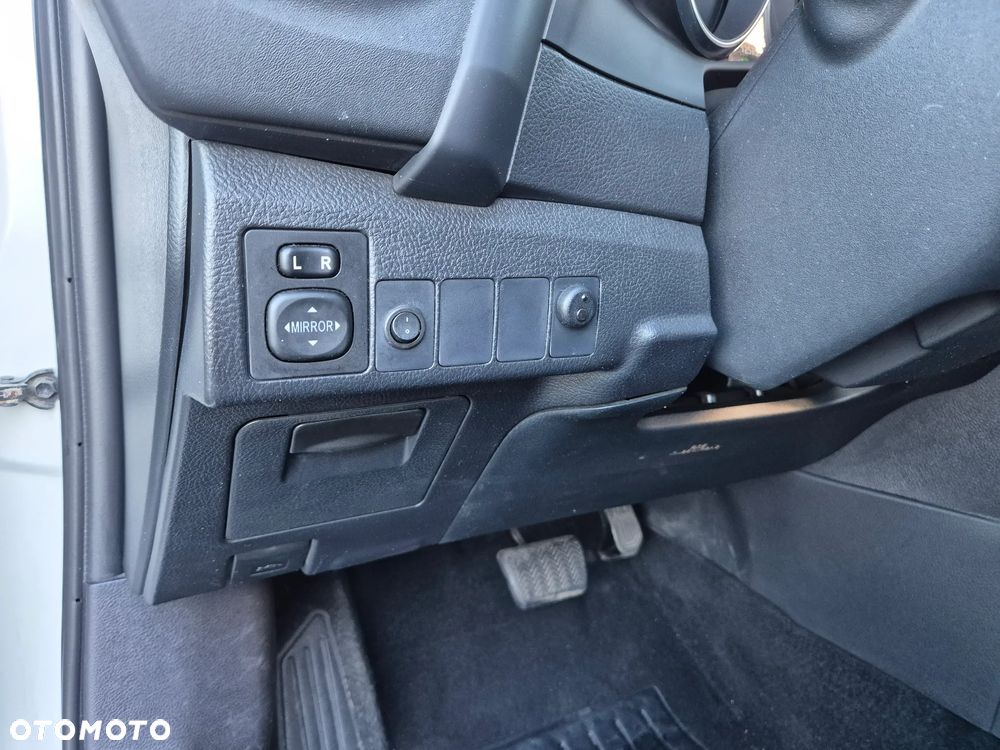 Toyota Auris - 13