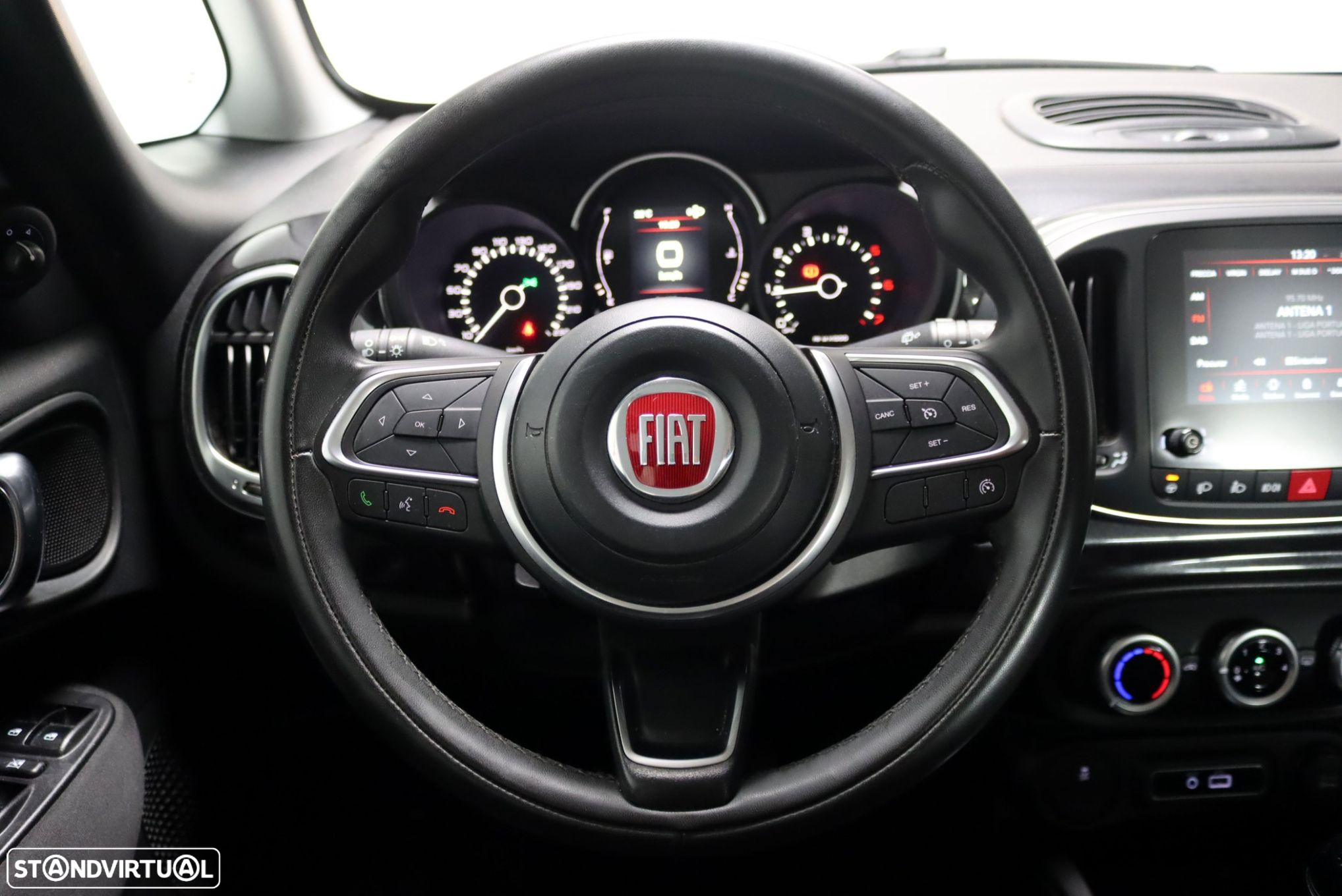 Fiat 500L 1.3 MJ Urban - 24