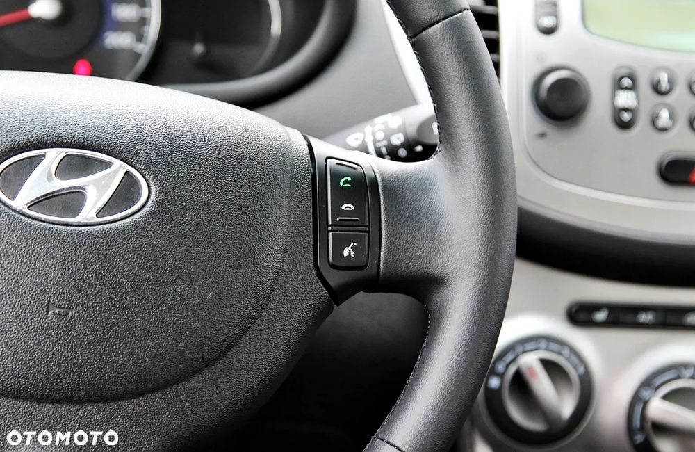 Hyundai i10 1.1 Premium - 18