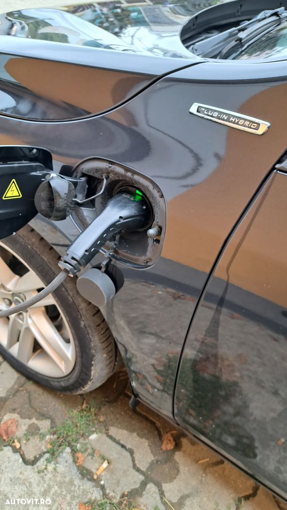 Volvo V60 D6 Plug-In-Hybrid AWD Geartronic Summum - 6