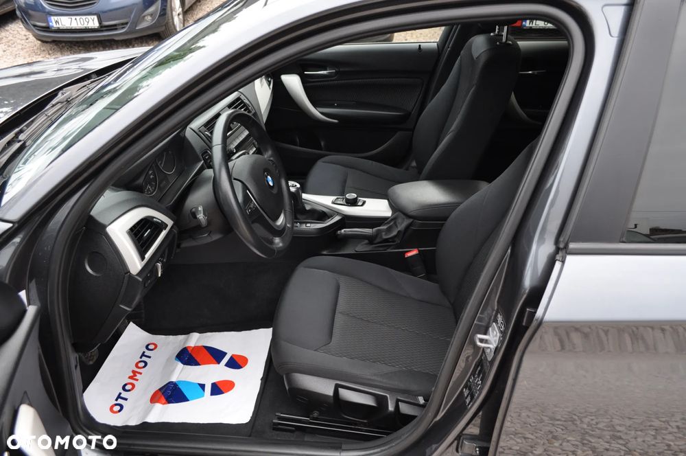 BMW Seria 1 116i - 13