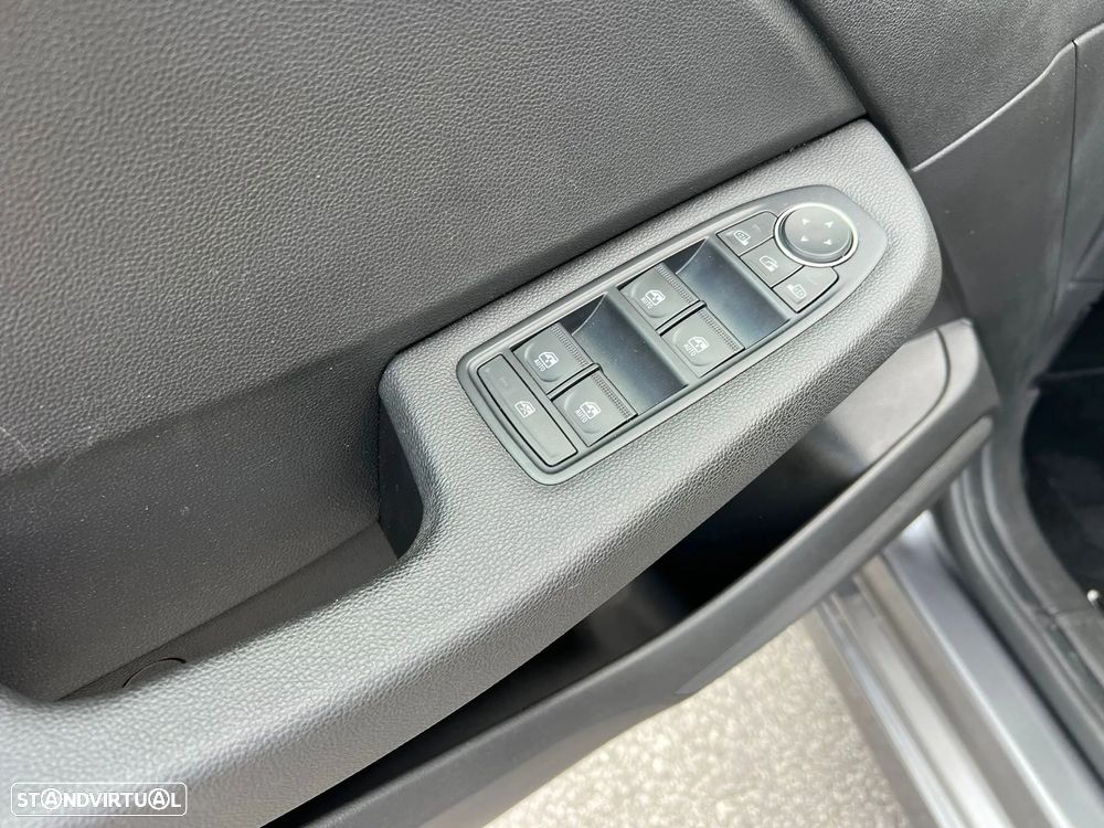Renault Clio 1.0 TCe Evolution - 17