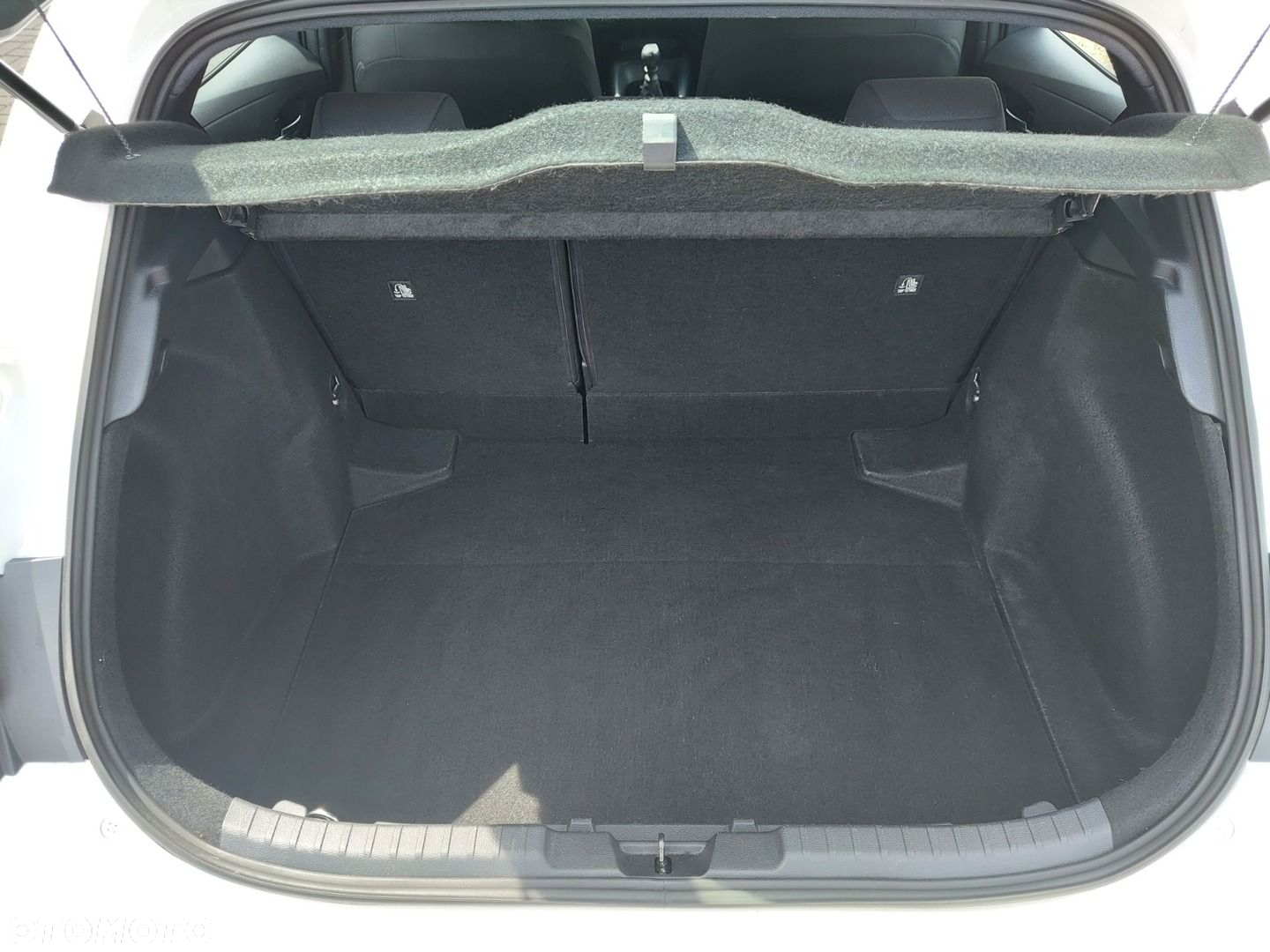 Toyota Corolla 1.2 T Comfort - 12