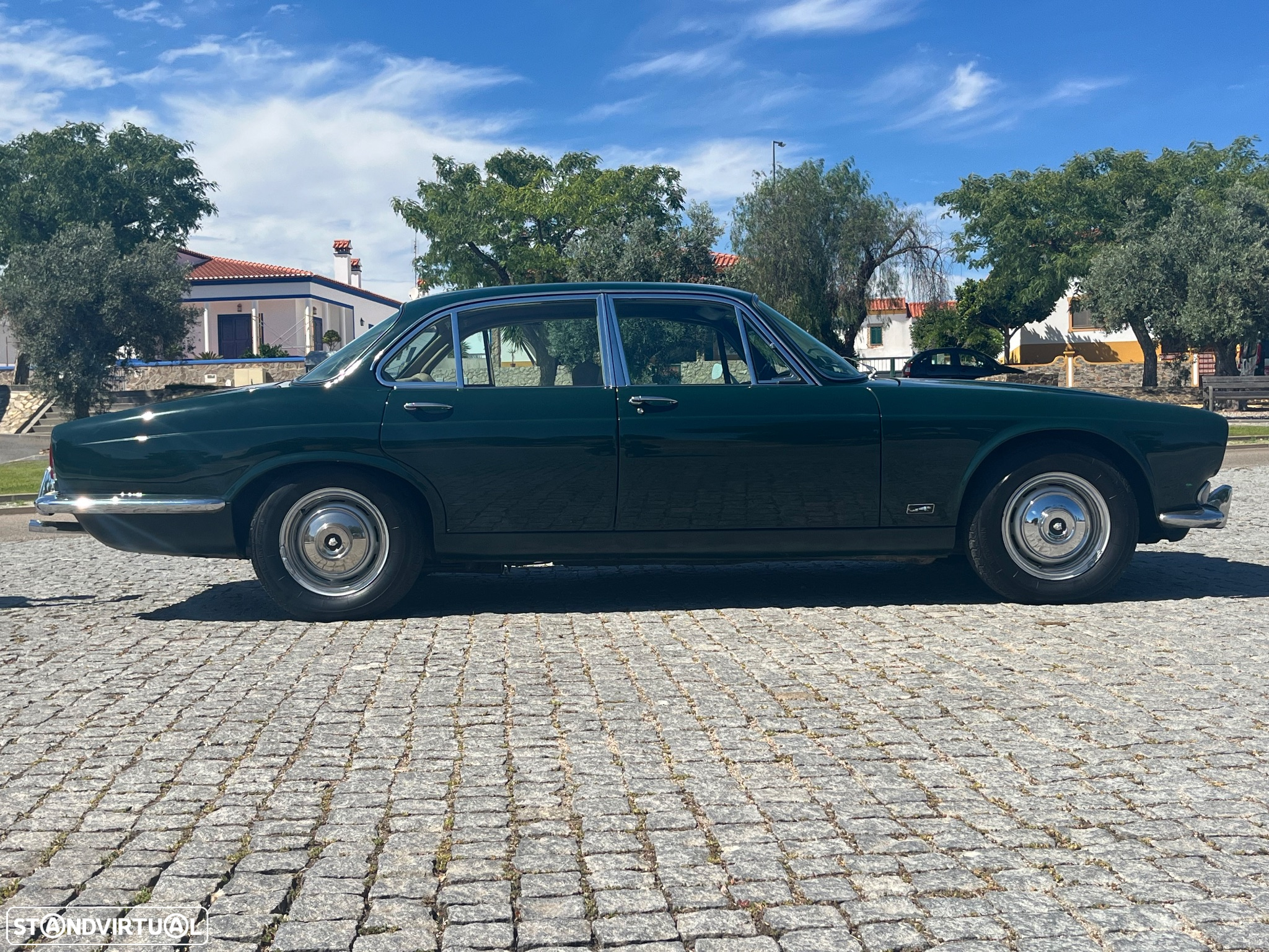Jaguar XJ - 16