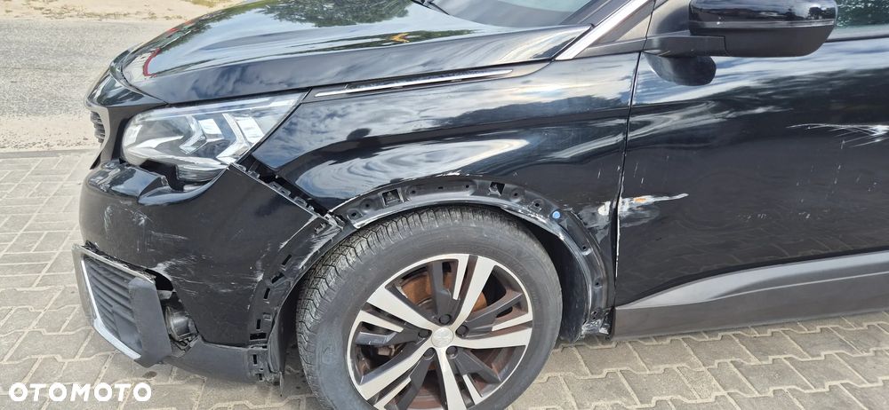 Peugeot 5008 1.2 PureTech Allure S&S EAT8 - 36