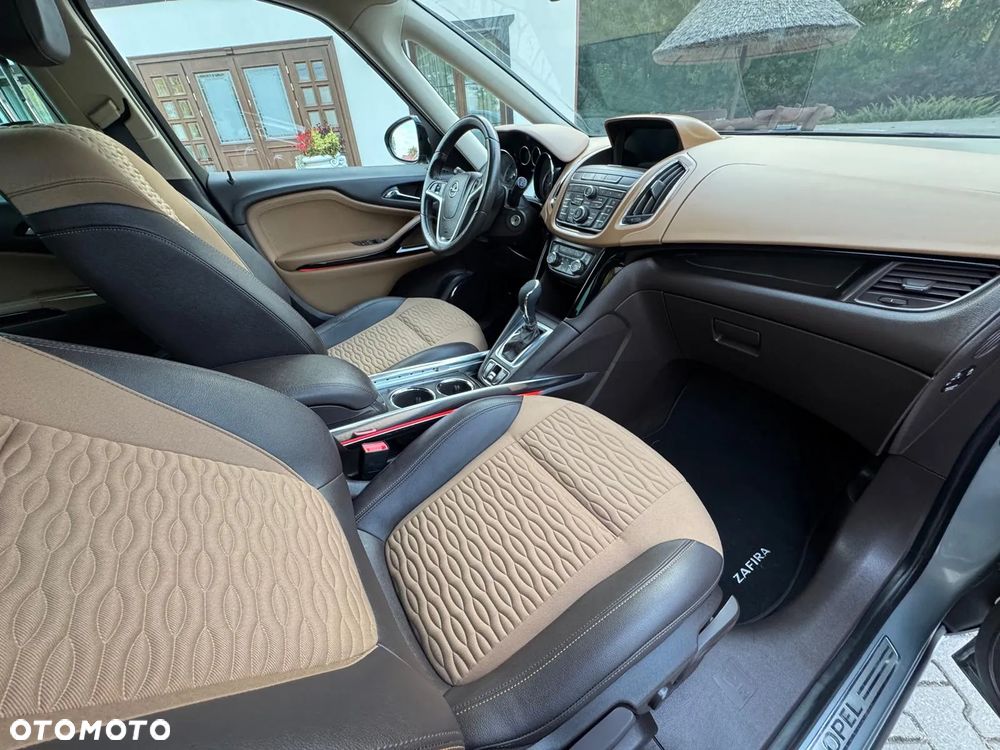 Opel Zafira Tourer 1.6 SIDI Turbo Innovation - 28