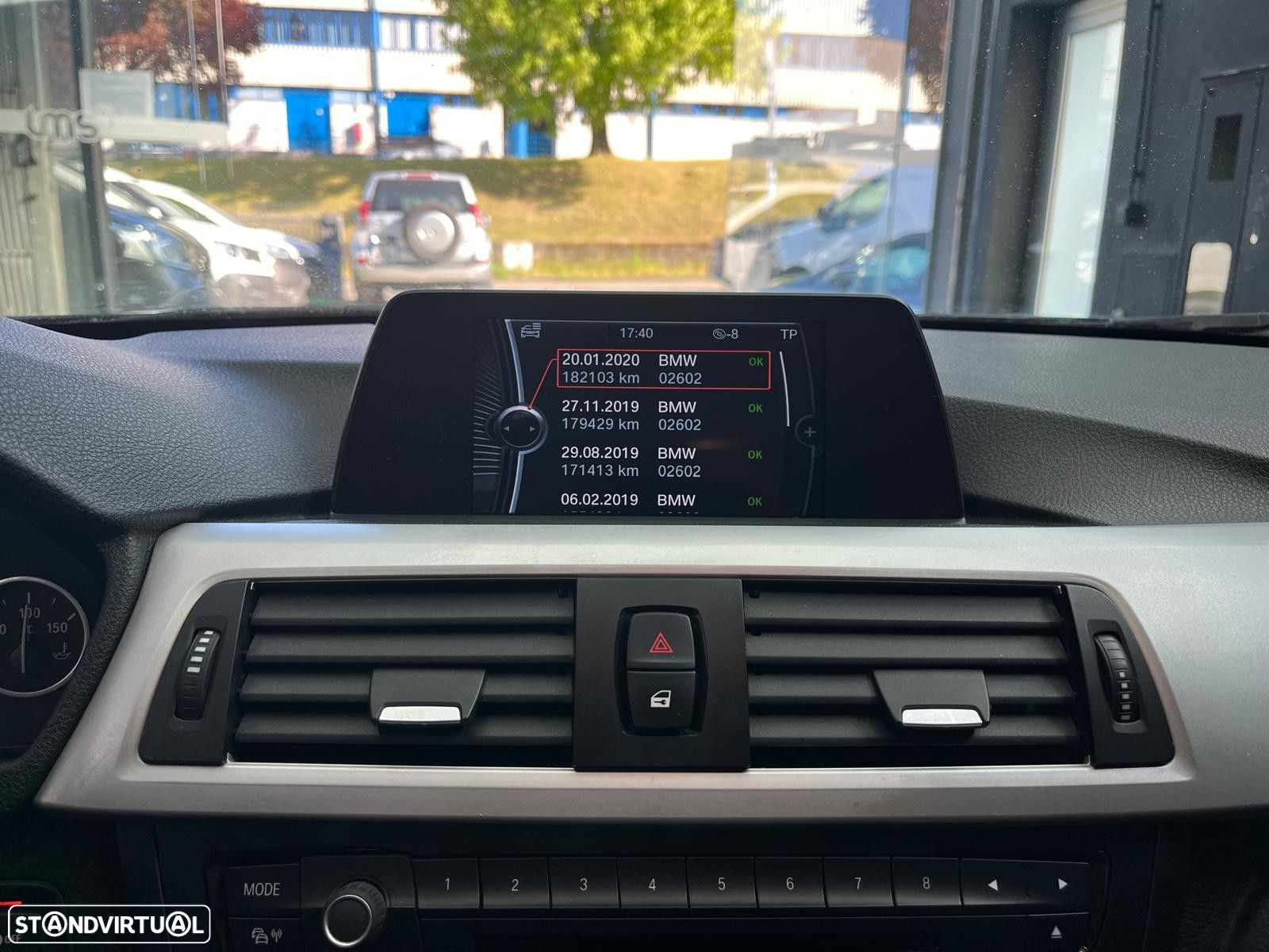 BMW 318 d Touring - 18