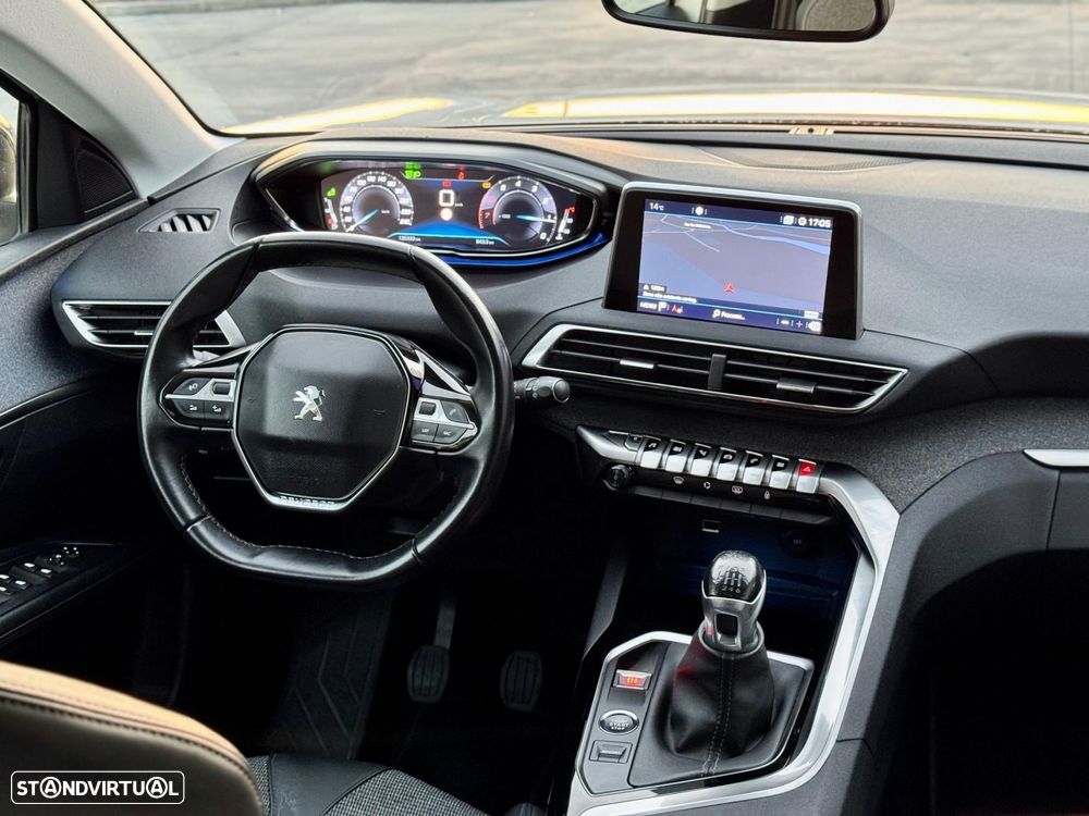 Peugeot 3008 1.2 PureTech Allure - 26