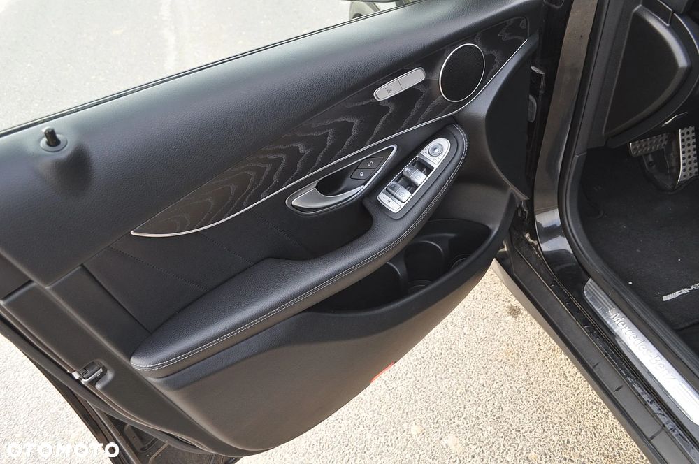 Mercedes-Benz GLC - 12