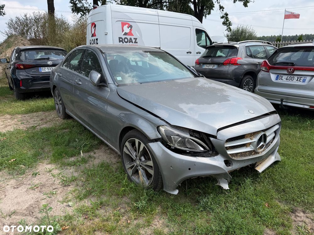 Mercedes-Benz Klasa C 220 CDI DPF (BlueEFFICIENCY) Avantgarde - 1