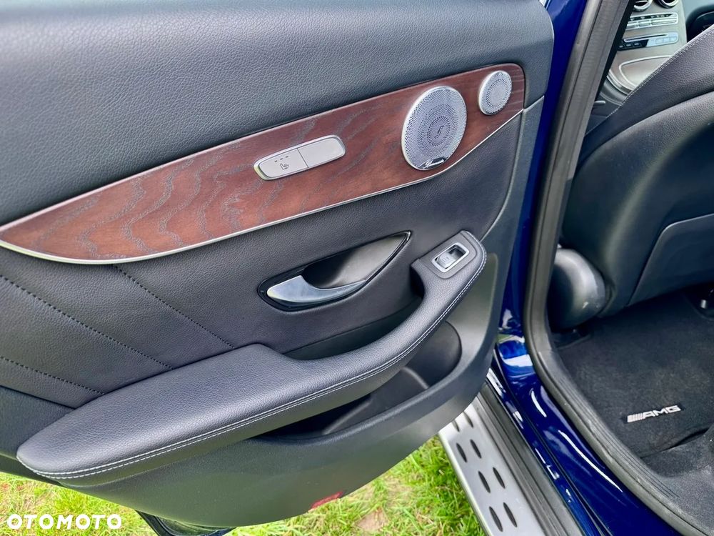 Mercedes-Benz GLC 250 4Matic 9G-TRONIC AMG Line - 27