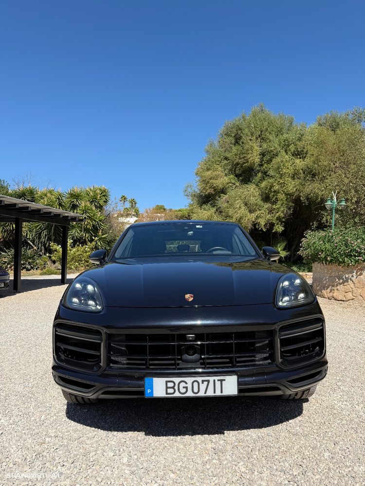 Porsche Cayenne Turbo - 2