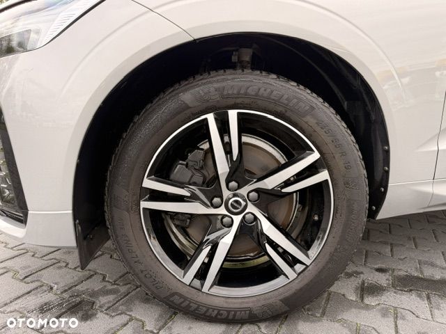 Volvo XC 60 B5 D AWD Geartronic RDesign - 15