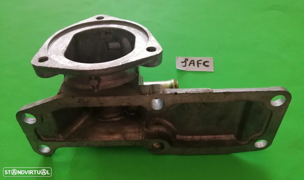 Tampa Falange caixa do termostato Isuzu NKR55 3.3 4BC2 8-94403314-0 - 1