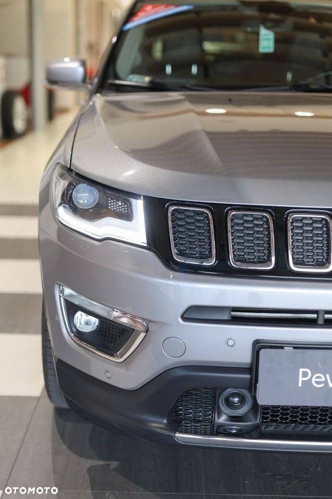 Jeep Compass - 31