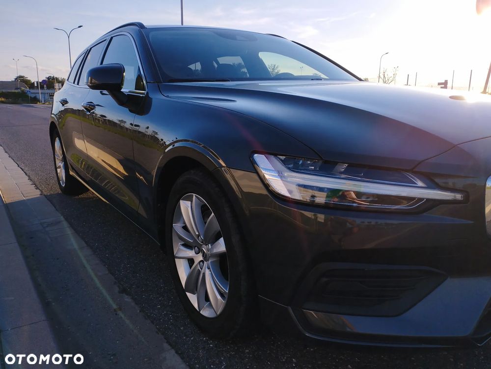 Volvo V60 B3 B Momentum - 8